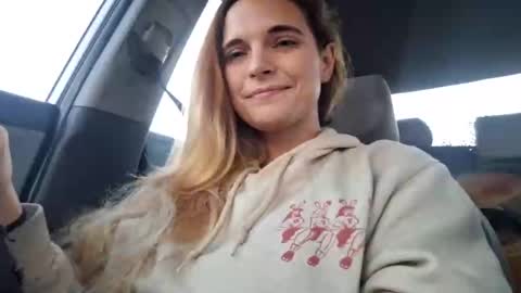 Golly Molly online show from 01-08-25, 11:19