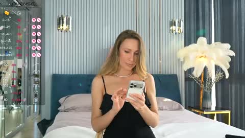 gooodgirlhere online show from 04-15-26, 02:57