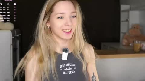 Luna online show from 04-06-26, 01:25