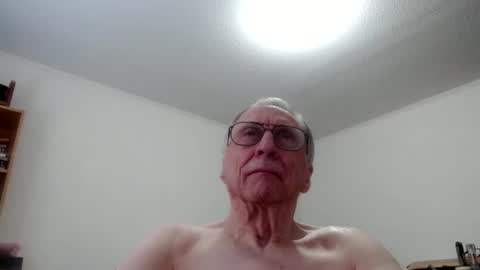 Snapshot of gotahavetna chatting on 04-14-26, 02:01 GotaHaveTnA online show from 04-14-26, 02:01