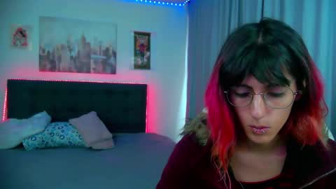 Snapshot of goth_minerva chatting on 03-18-26, 01:47 goth_minerva online show from 03-18-26, 01:47