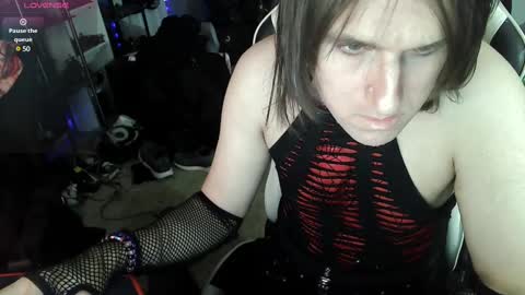 Snapshot of gothic123451 chatting on 01-18-25, 07:15 Victoriana online show from 01-18-25, 07:15