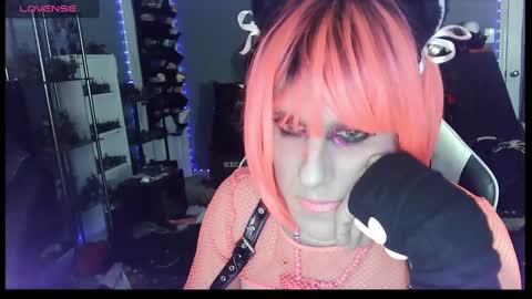 Snapshot of gothic123451 chatting on 01-25-25, 06:57 Victoriana online show from 01-25-25, 06:57