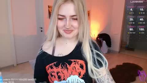 traumfrau Kira angel face devil eyes I SELL A LOT VIDEO IN GALLERY online show from 12-21-25, 10:22