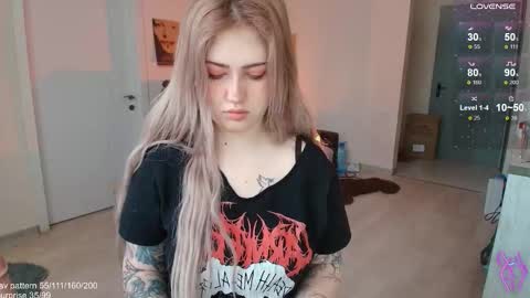 traumfrau Kira angel face devil eyes I SELL A LOT VIDEO IN GALLERY online show from 03-01-26, 08:27
