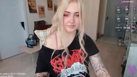 traumfrau Kira angel face devil eyes I SELL A LOT VIDEO IN GALLERY online show from 03-07-26, 08:55