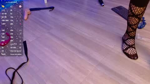 Snapshot of gotthic_met chatting on 03-07-25, 10:45 Meredith Alessandra online show from 03-07-25, 10:45