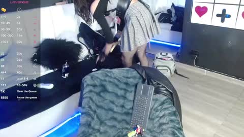 Snapshot of gotthic_met chatting on 11-15-25, 04:43 Meredith Alessandra online show from 11-15-25, 04:43