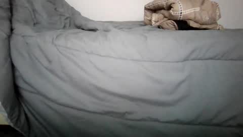 Snapshot of gowiththeflow37 chatting on 06-08-26, 02:28 watch me stroke online show from 06-08-26, 02:28