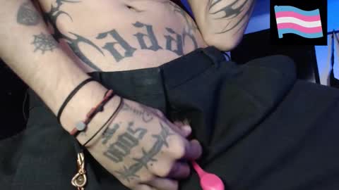 Snapshot of gowtherrrr_ chatting on 03-23-26, 09:19 Manolo modelo independiente online show from 03-23-26, 09:19