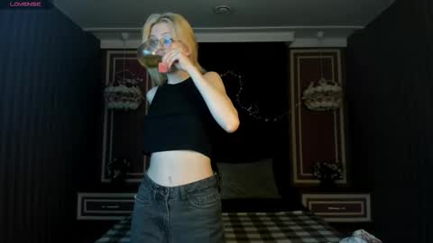 Snapshot of grace_blush chatting on 02-06-26, 09:51 Grace online show from 02-06-26, 09:51