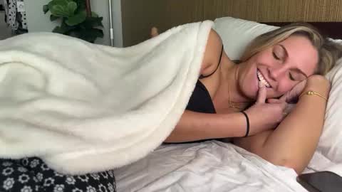 Gracie Mae online show from 01-25-25, 04:35