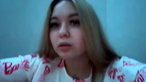 Lina 3 online show from 02-04-25, 03:26