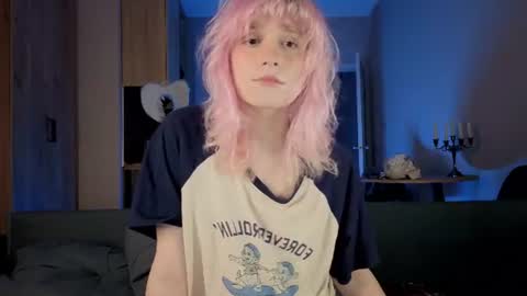 Snapshot of gregory_byyrd chatting on 06-18-26, 10:03 Greg-independent model online show from 06-18-26, 10:03