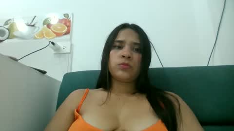 Snapshot of greicy098 chatting on 09-18-25, 02:57 grei online show from 09-18-25, 02:57