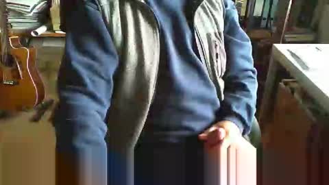 greyhounddog online show from 10-16-25, 08:04