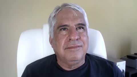 Snapshot of grisa01 chatting on 03-08-26, 02:21 grisa01 online show from 03-08-26, 02:21