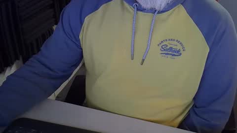 Snapshot of grooce_sub chatting on 03-18-26, 11:19 Grooce online show from 03-18-26, 11:19