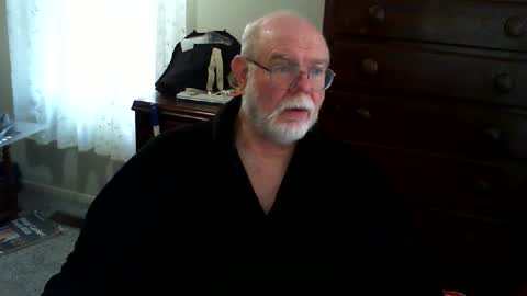 Snapshot of gtnolder60 chatting on 04-19-26, 01:10 Gary online show from 04-19-26, 01:10
