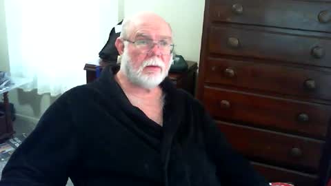 Snapshot of gtnolder60 chatting on 04-19-26, 10:45 Gary online show from 04-19-26, 10:45