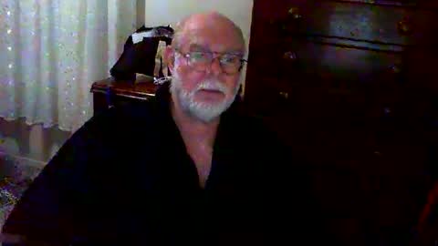 Snapshot of gtnolder60 chatting on 04-21-26, 01:42 Gary online show from 04-21-26, 01:42