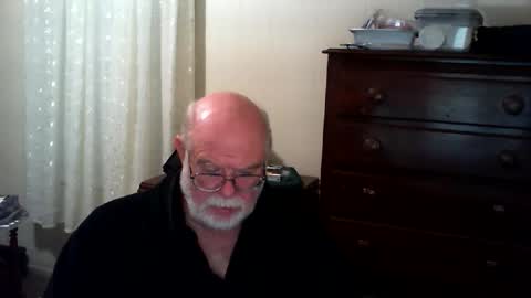 Snapshot of gtnolder60 chatting on 05-02-26, 01:43 Gary online show from 05-02-26, 01:43
