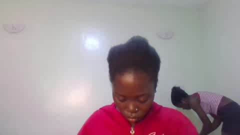 gud_lunah1 online show from 06-15-26, 12:18