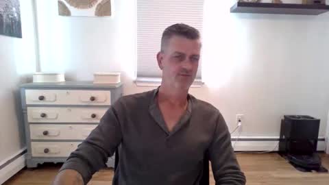 gudguy2025 online show from 05-07-26, 12:21