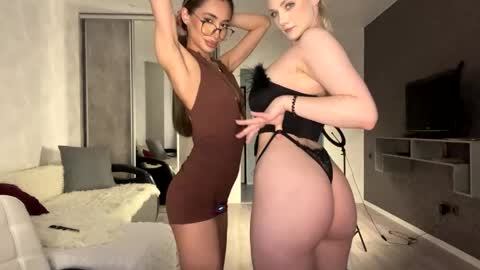Vanessa online show from 05-01-26, 01:37
