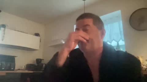 Snapshot of guil0 chatting on 09-24-25, 09:34 guil0 online show from 09-24-25, 09:34