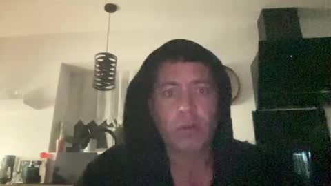 Snapshot of guil0 chatting on 10-08-25, 06:55 guil0 online show from 10-08-25, 06:55