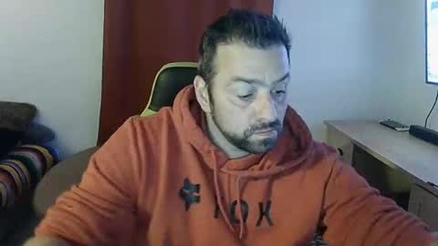 guillaume666286050 online show from 09-24-25, 10:18