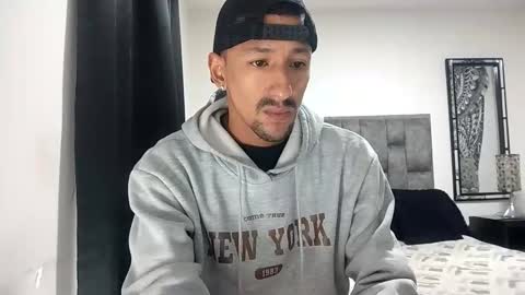 Snapshot of guykarim chatting on 02-03-26, 04:21 karim online show from 02-03-26, 04:21