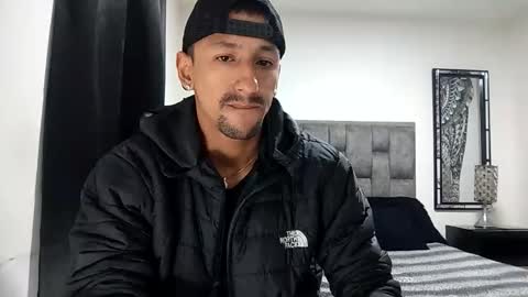 Snapshot of guykarim chatting on 02-10-26, 07:56 karim online show from 02-10-26, 07:56