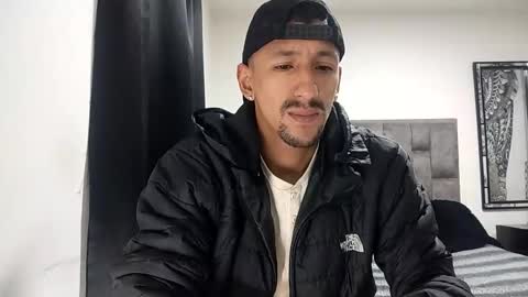 Snapshot of guykarim chatting on 03-06-26, 07:38 karim online show from 03-06-26, 07:38