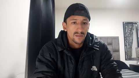 Snapshot of guykarim chatting on 03-26-26, 03:34 karim online show from 03-26-26, 03:34