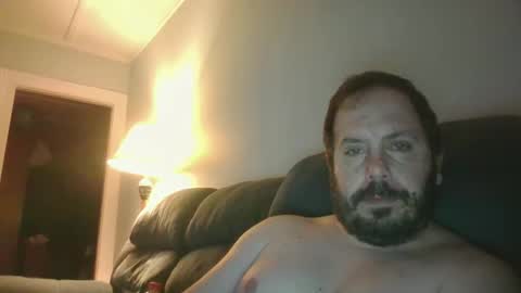 Snapshot of guynaked105 chatting on 04-04-26, 04:33 guynaked105 online show from 04-04-26, 04:33