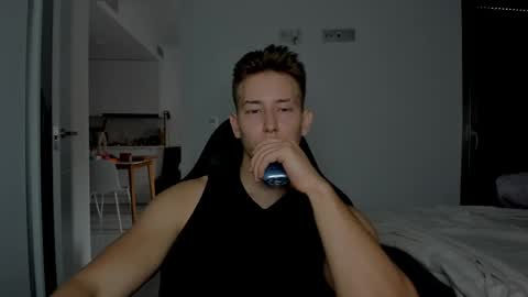 Snapshot of gym_alpha chatting on 05-02-26, 03:39 Oliver online show from 05-02-26, 03:39