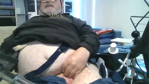 Snapshot of h20976 chatting on 01-12-26, 12:05 h20976 online show from 01-12-26, 12:05