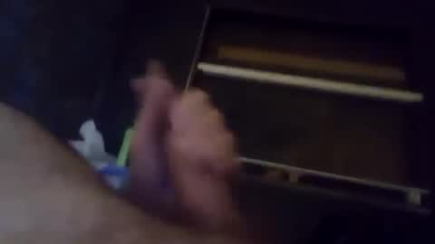 Snapshot of h_rd333 chatting on 10-14-25, 01:01 h_rd333 online show from 10-14-25, 01:01