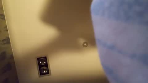 Snapshot of h_rd333 chatting on 10-19-25, 03:56 h_rd333 online show from 10-19-25, 03:56