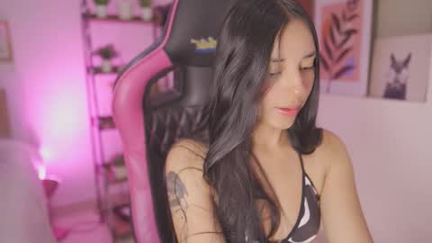 Hade online show from 01-06-26, 05:16