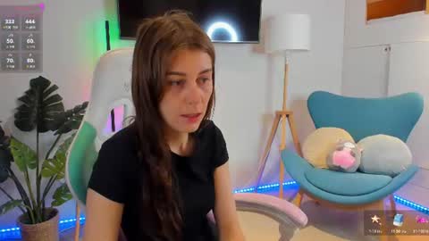Snapshot of hailey__green chatting on 06-11-26, 09:13 Hailey Green online show from 06-11-26, 09:13