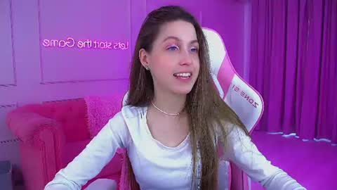 Hailey online show from 07-05-26, 06:42