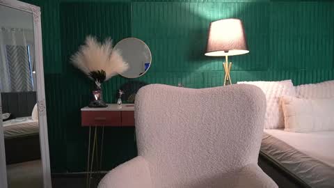 Hailey online show from 03-26-26, 04:29