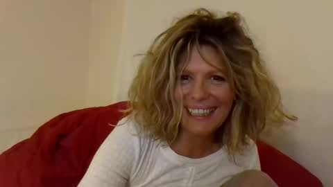 Hailey online show from 02-13-25, 03:07