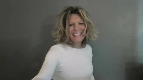 Snapshot of haileys123 chatting on 04-18-26, 07:58 Hailey online show from 04-18-26, 07:58