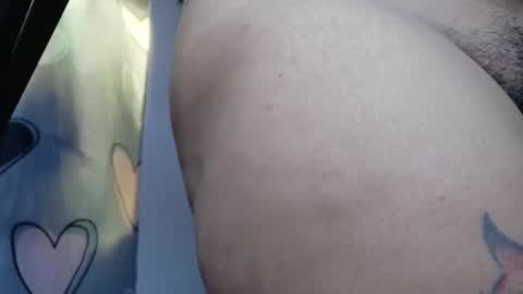 Snapshot of hairygirl83 chatting on 01-09-26, 03:48 hairygirl83 online show from 01-09-26, 03:48