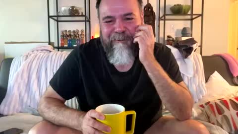 Hairyoso online show from 04-26-26, 01:53