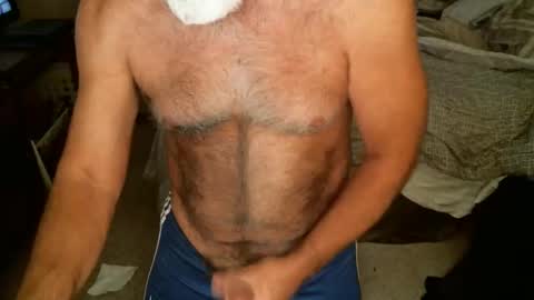 Snapshot of hairypecsguy chatting on 04-07-26, 05:30 Hairy pecs online show from 04-07-26, 05:30